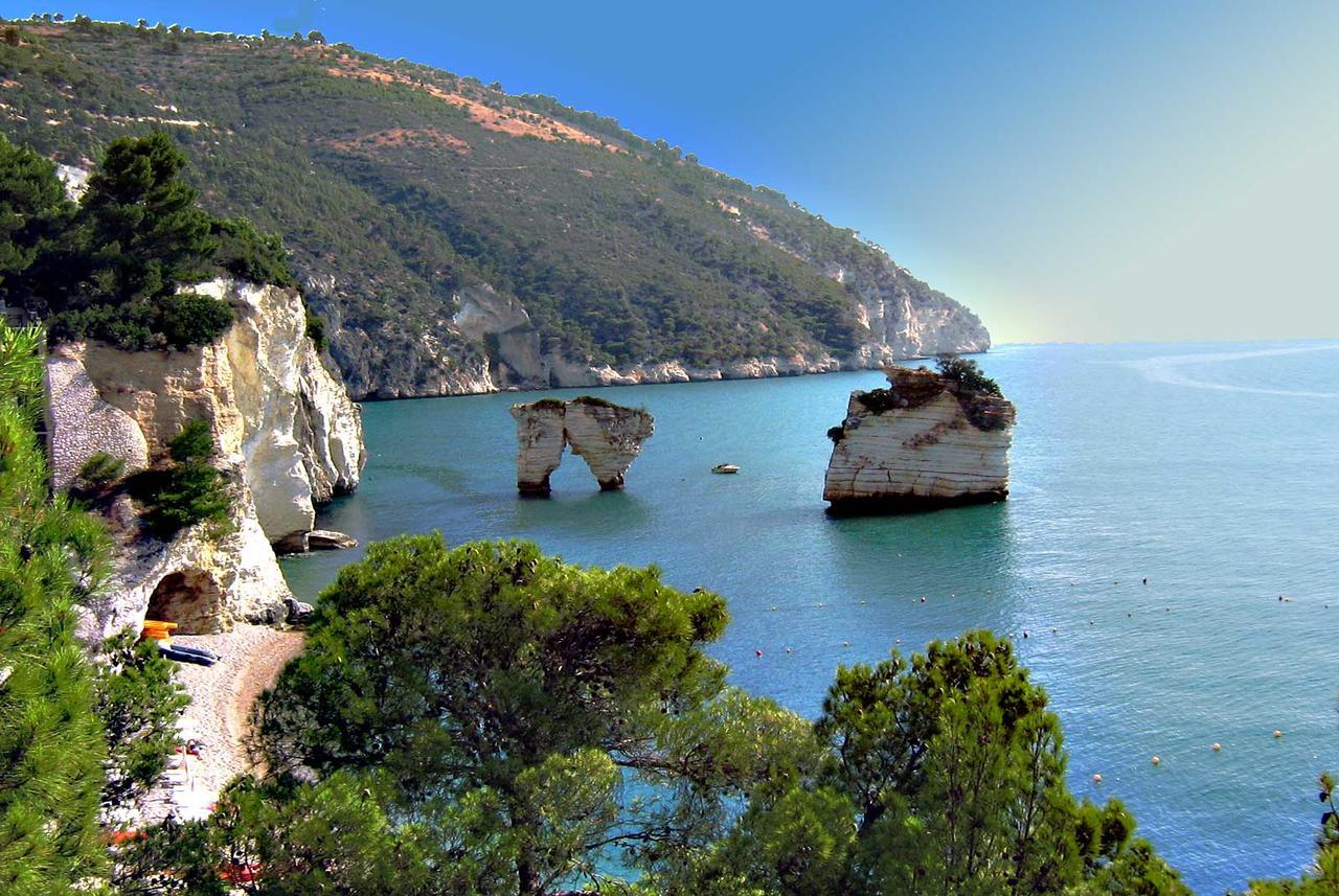 Residence I Faraglioni Mattinata Bagian luar foto