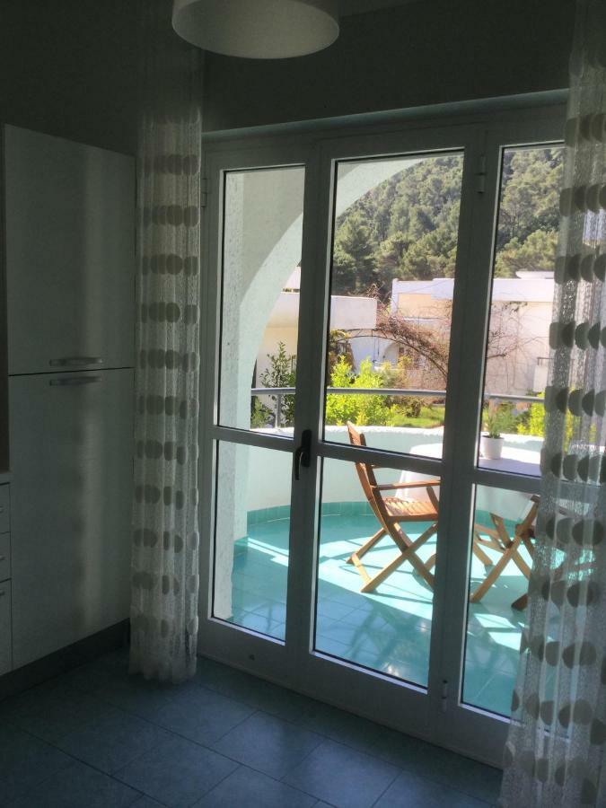 Residence I Faraglioni Mattinata Bagian luar foto