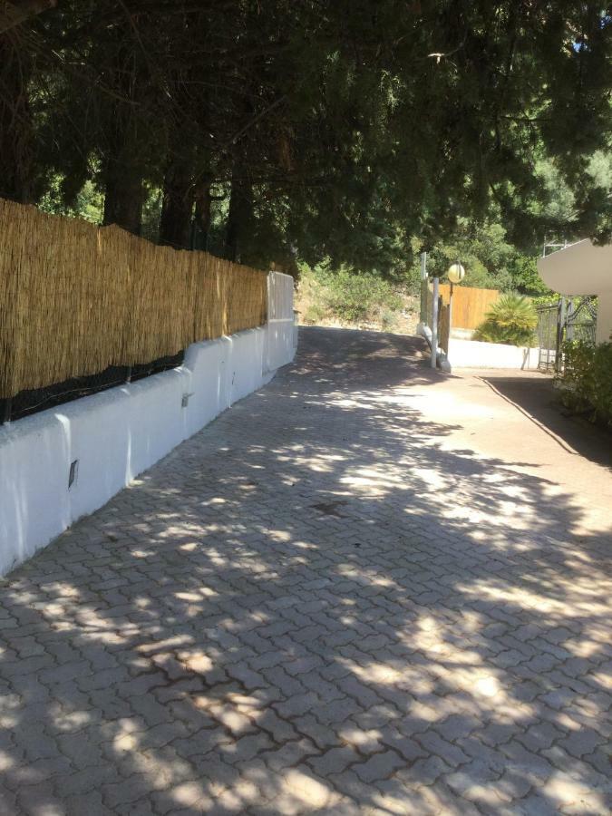 Residence I Faraglioni Mattinata Bagian luar foto