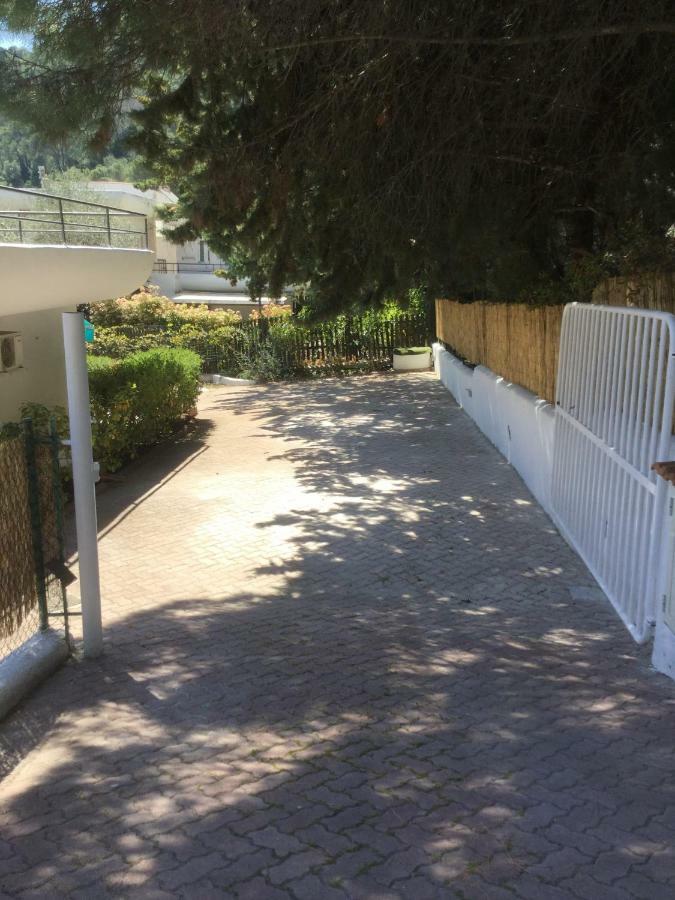 Residence I Faraglioni Mattinata Bagian luar foto