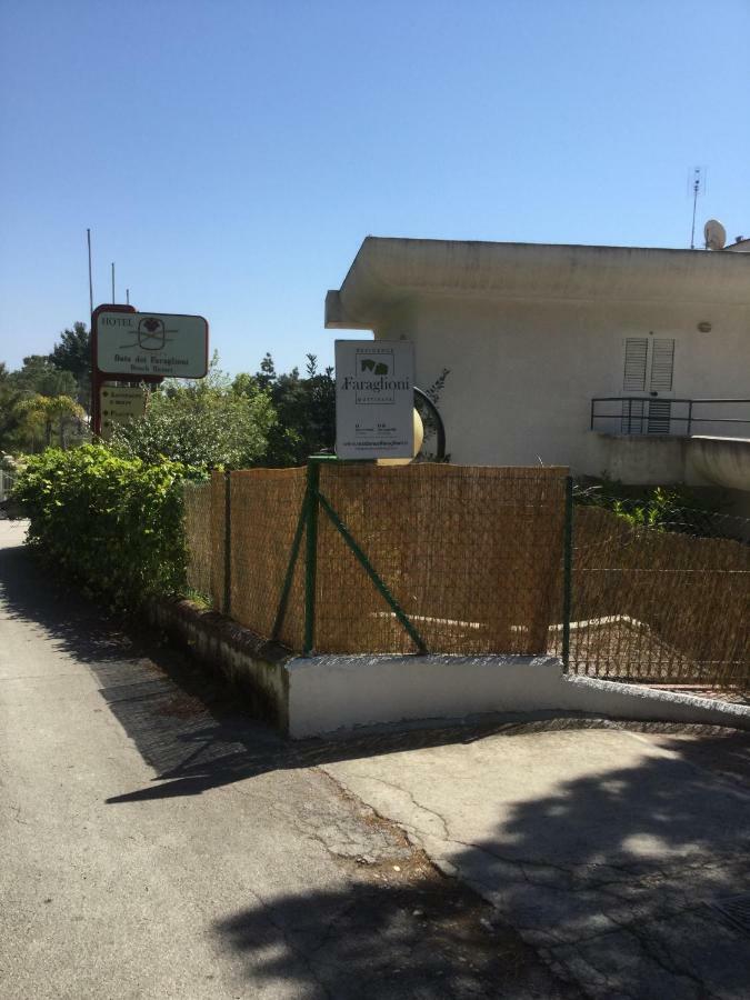 Residence I Faraglioni Mattinata Bagian luar foto